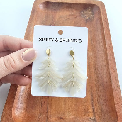 seashell petite palm earrings close-up