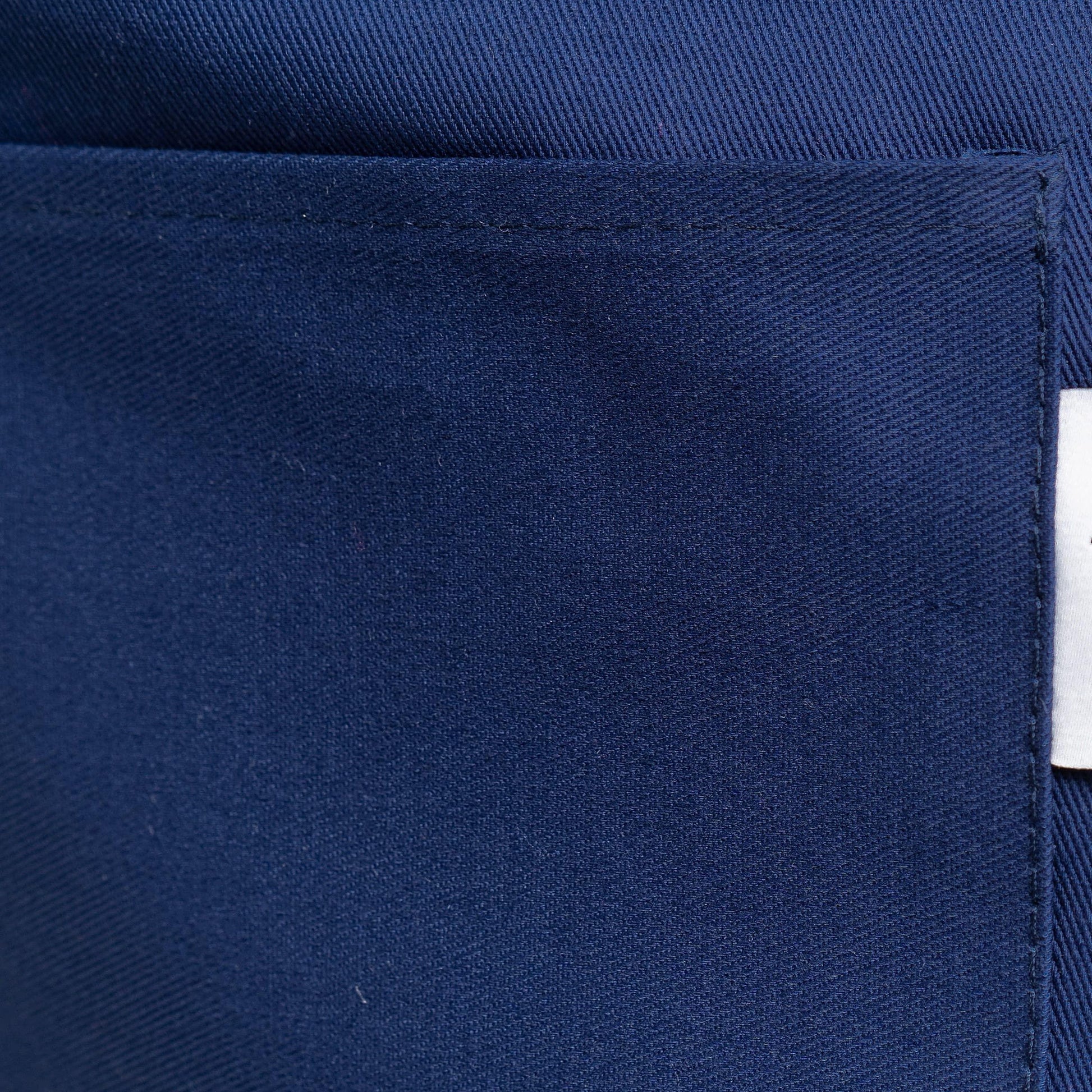 Large front pockets on funny BBQ apron