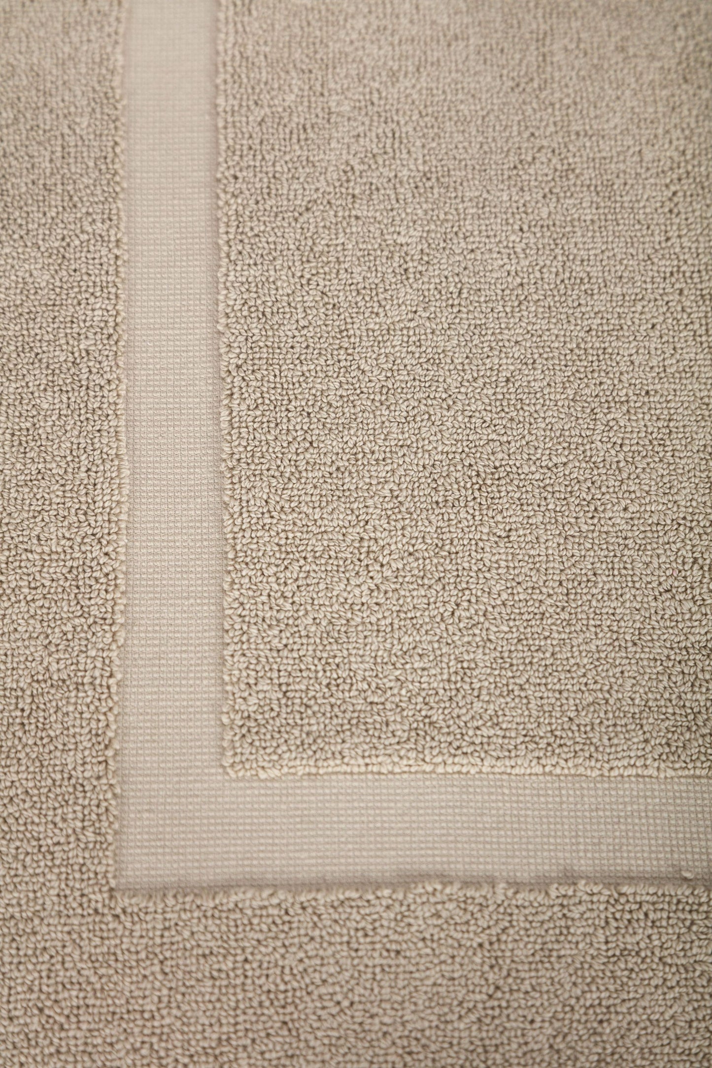 double stitched bath mat close up