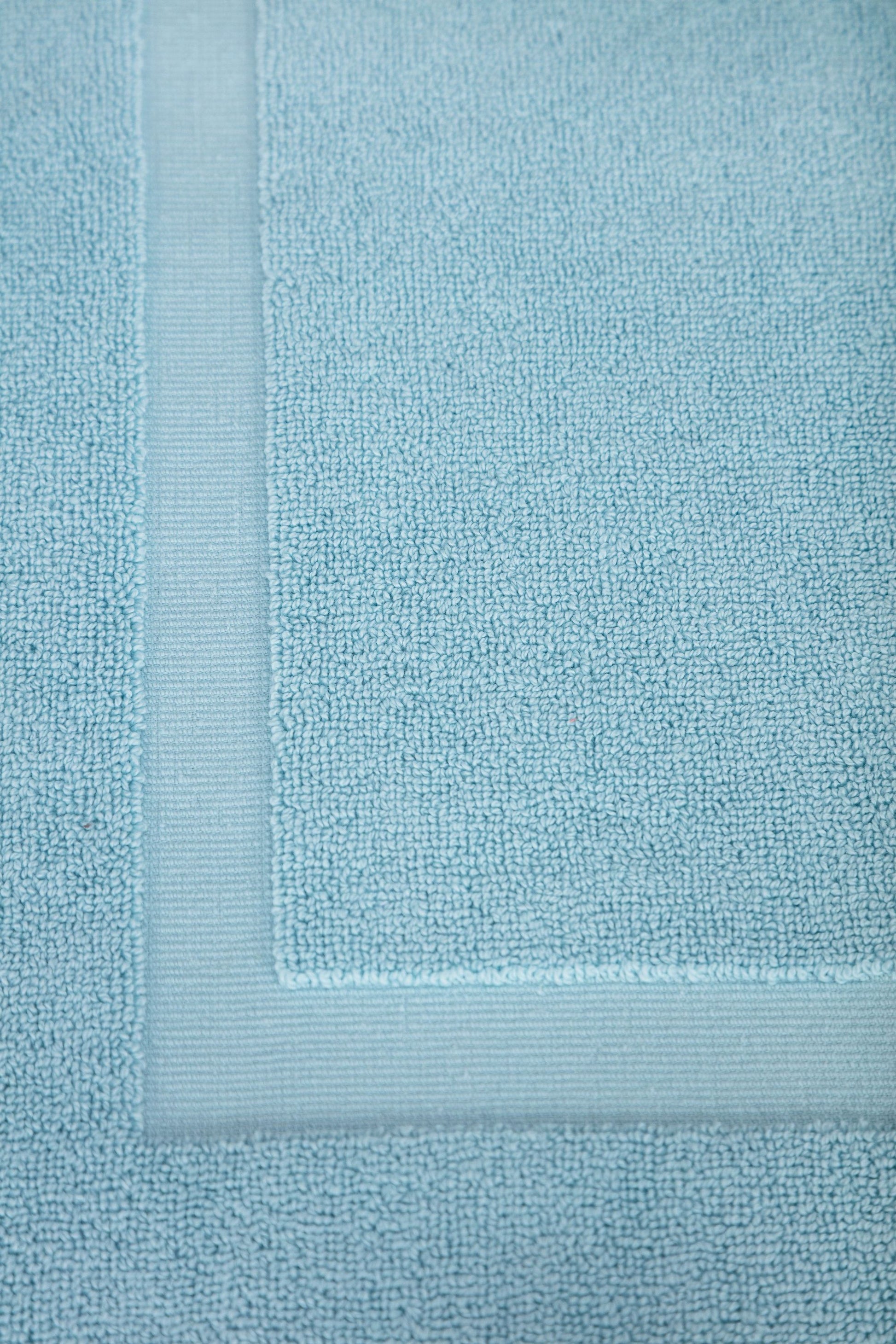 thick weave absorbent bath mat