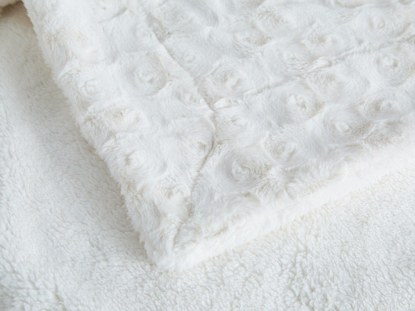 Reversible sherpa backing detail