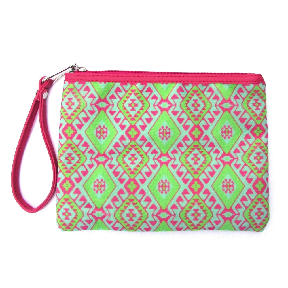 Amulet patterned clutch
