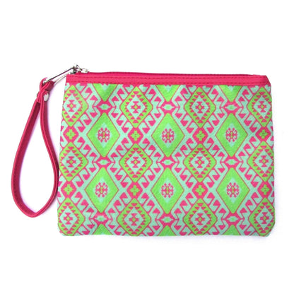 Amulet patterned clutch